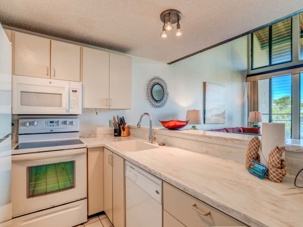 Luxury Maui Retreat in Kahana - Perfect for Large Groups